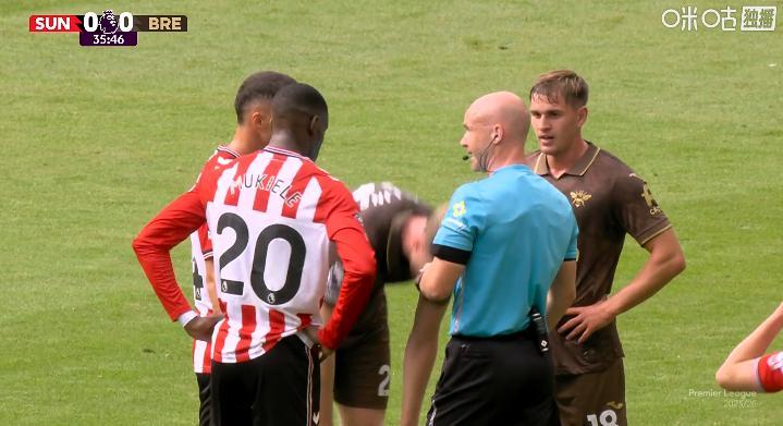 都是暴脾气！扎卡与亚尔莫柳克发生言语争执，泰勒介入调解